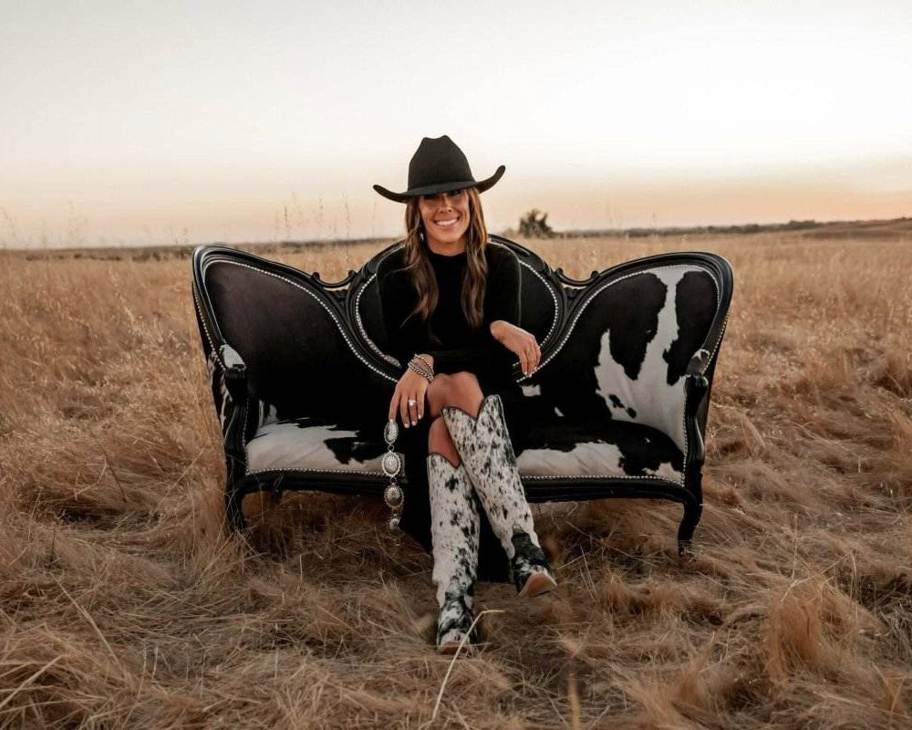 Knee-high cowhide boots for women