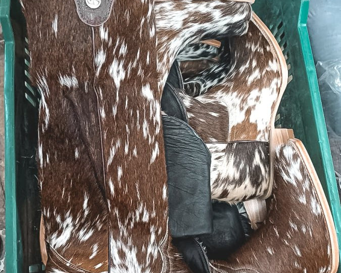 Lorraine Knee - High Cowhide Boots – Brown & White - Stiefeld Boots