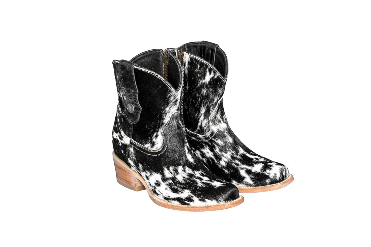 The Loretta Cowhide Boots - Size 6.5 US - Stiefeld Boots