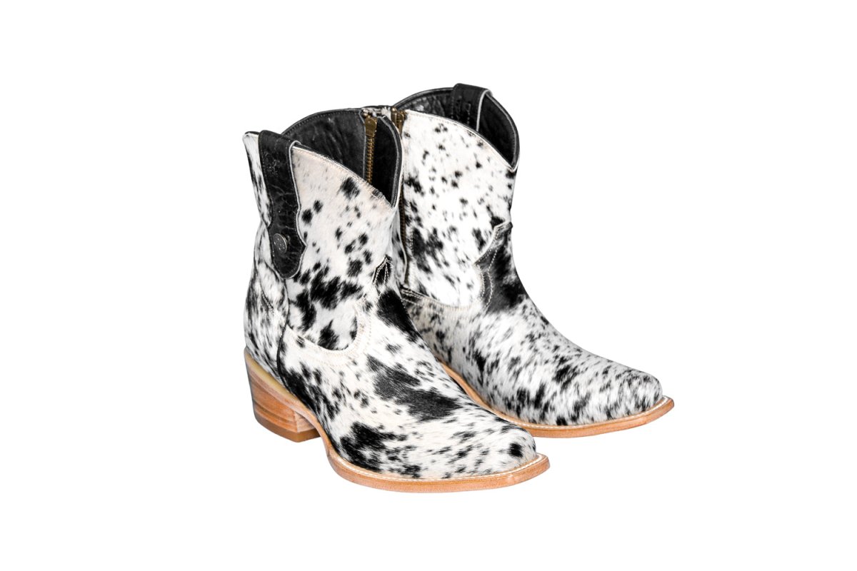 The Loretta Cowhide Boots - Size 7 US - Stiefeld Boots