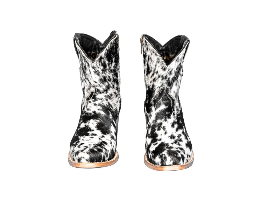 The Loretta Cowhide Boots - Size 7 US - Stiefeld Boots