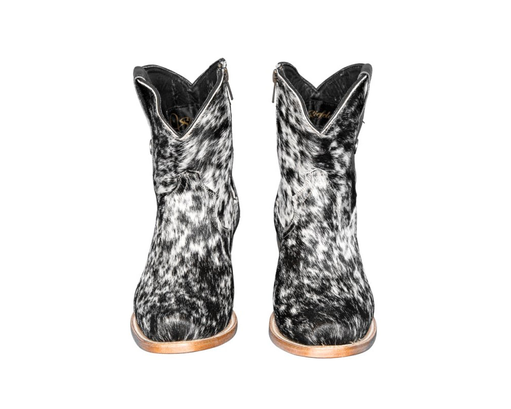The Loretta Cowhide Boots - Size 7.5 US - Stiefeld Boots