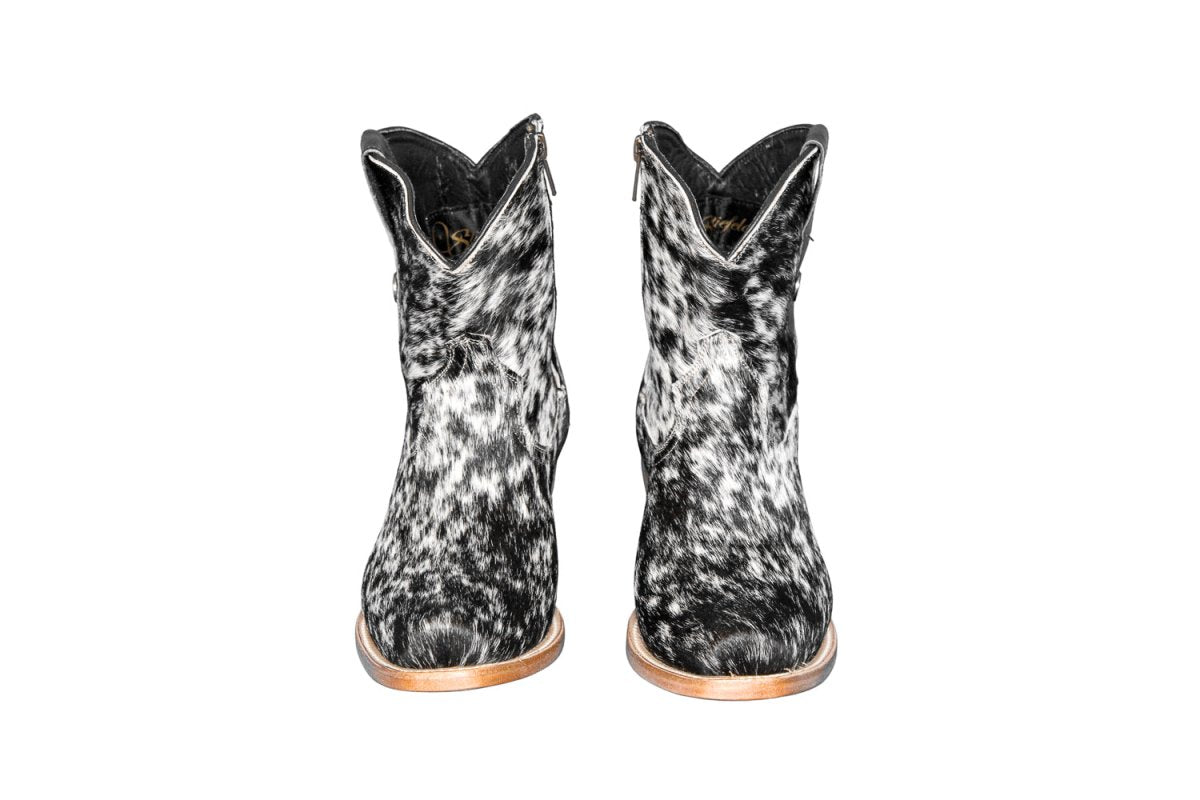 The Loretta Cowhide Boots - Size 7.5 US - Stiefeld Boots