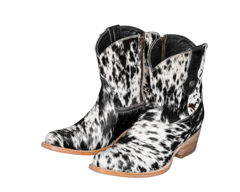 The Loretta Cowhide Boots - Size 8.5 US - Stiefeld Boots