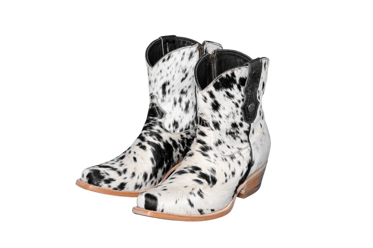 The Loretta Cowhide Boots - Size 8.5 US - Stiefeld Boots