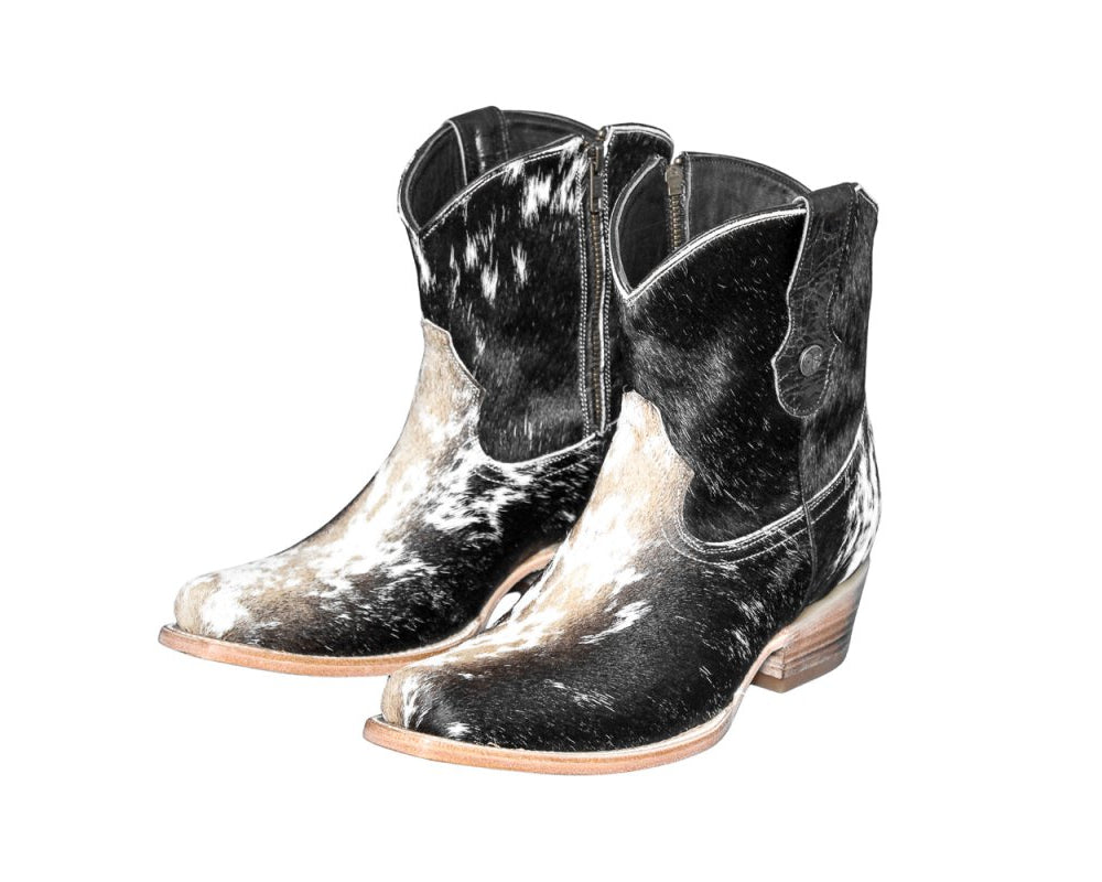 The Loretta Cowhide Boots - Size 9 US - Stiefeld Boots