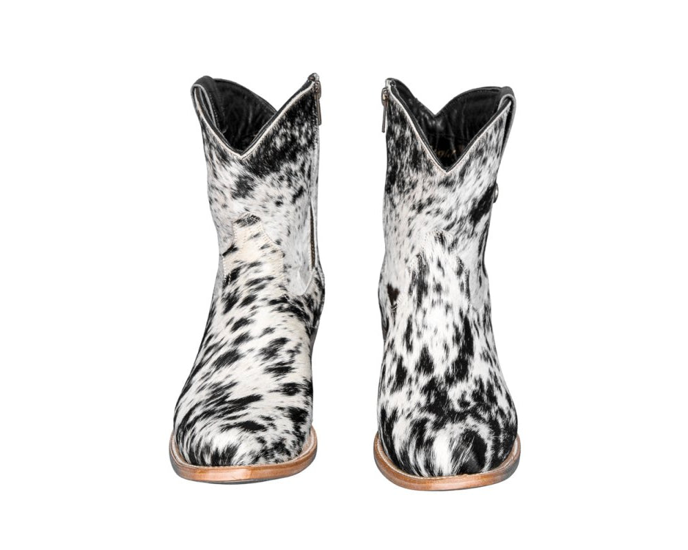 The Loretta Cowhide Boots - Size 9.5 US - Stiefeld Boots