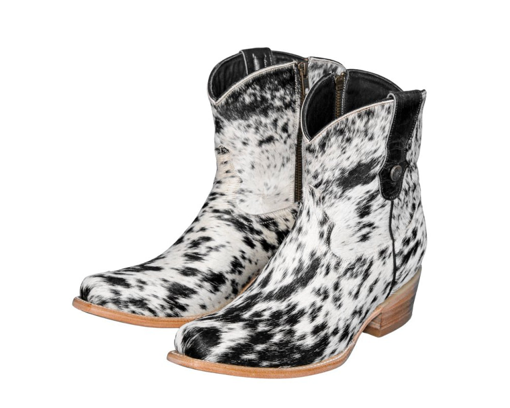 The Loretta Cowhide Boots - Size 9.5 US - Stiefeld Boots