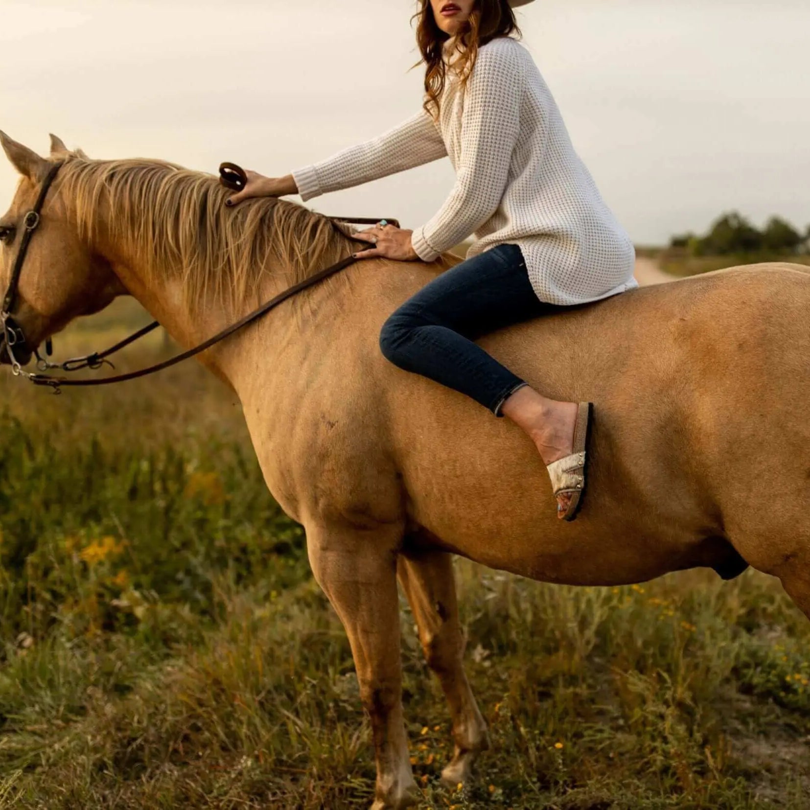 Tara Cowhide Slides Sandals - Wholesale - Women's Western Wear