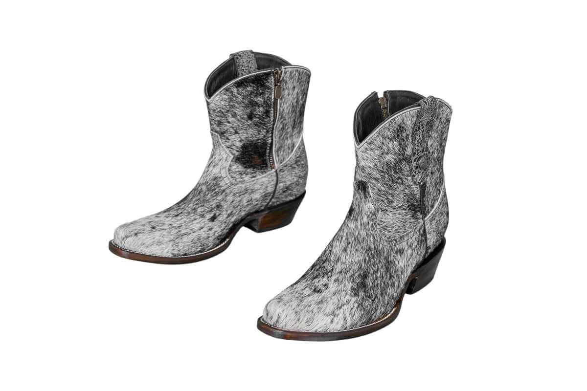 Joanna 5 star review of the loretta short cowhide boots