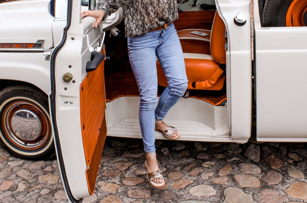 closer look for the agnes cowhide slides