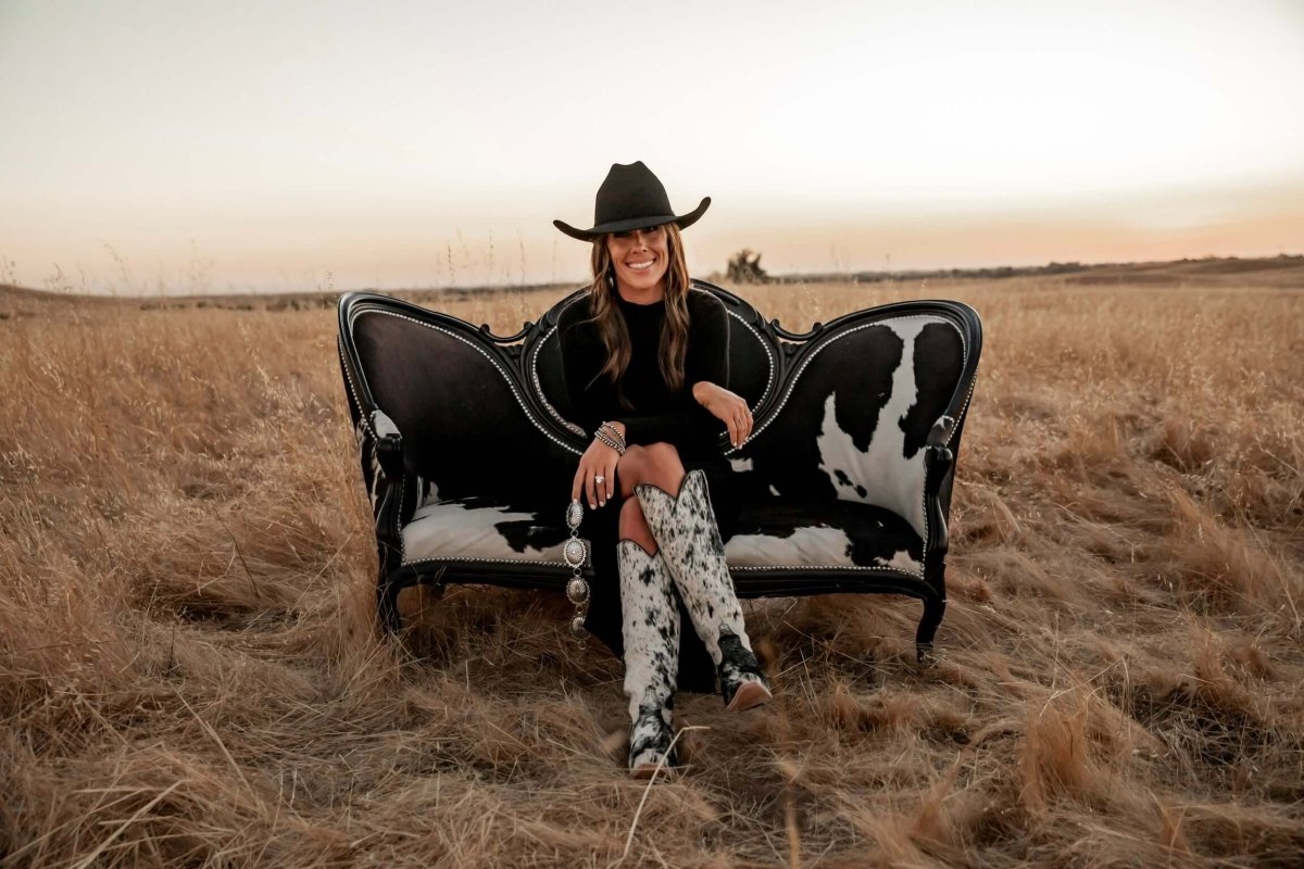 Knee-high cowhide boots for women