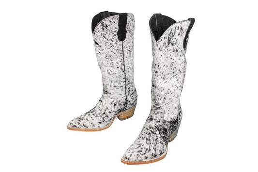 Dakota Cowhide Leather Boots - Size 9 - Western Style Footwear for Women