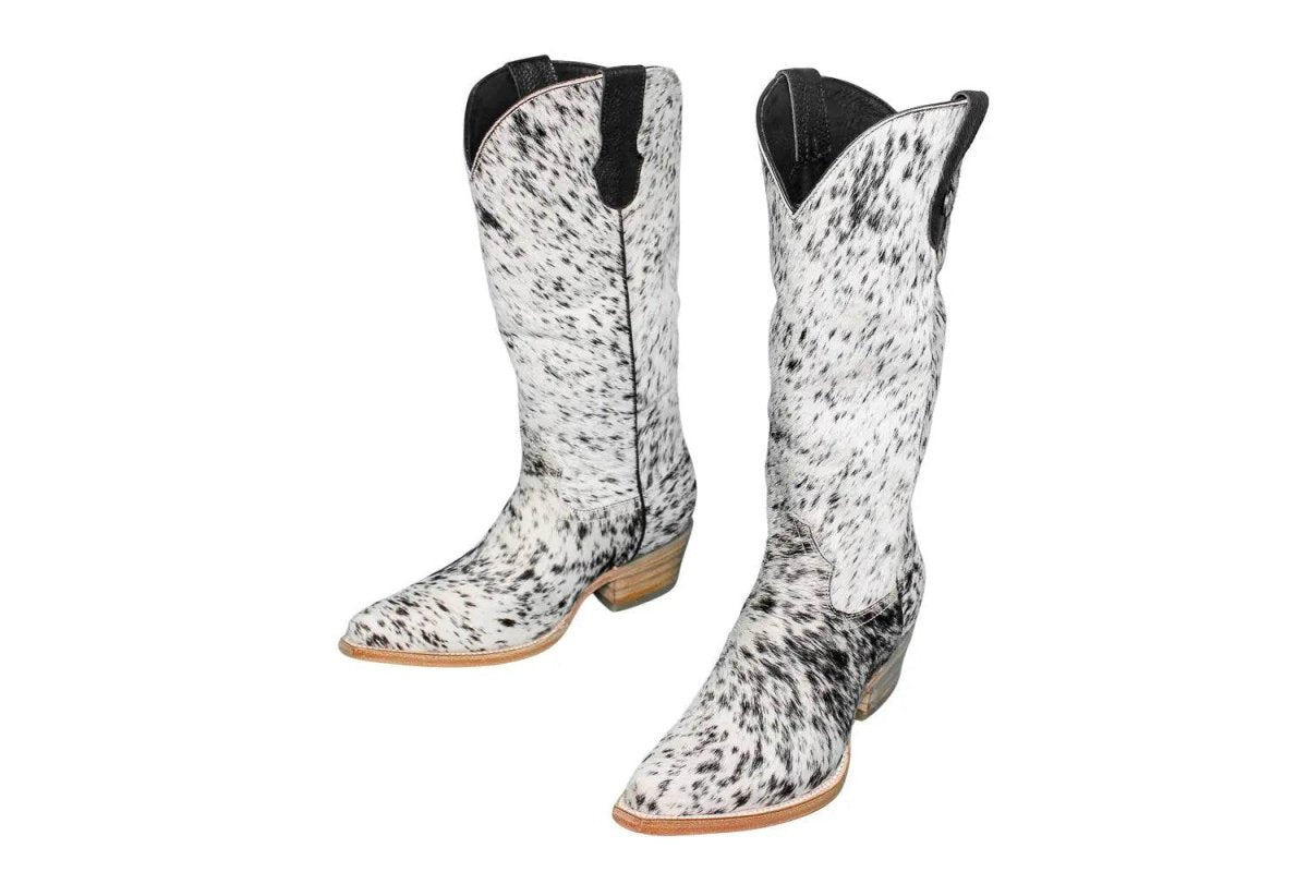 The Dakota Cowhide Boots - Size 9 US Stiefeld Boots