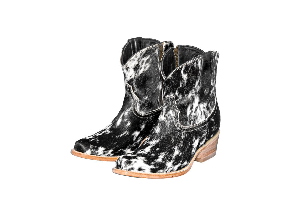 The Loretta Cowhide Boots - Size 6.5 US - Stiefeld Boots