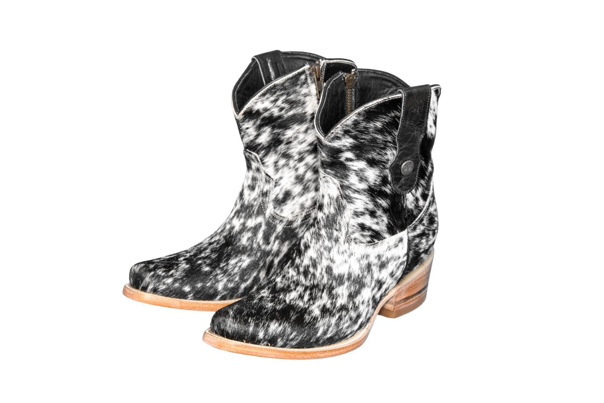 The Loretta Cowhide Boots - Size 7.5 US - Stiefeld Boots