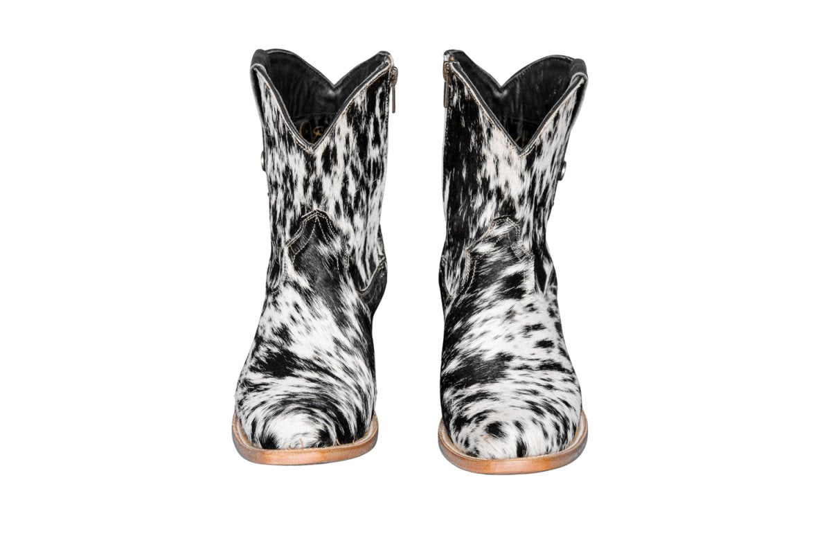 The Loretta Cowhide Boots - Size 8.5 US - Stiefeld Boots
