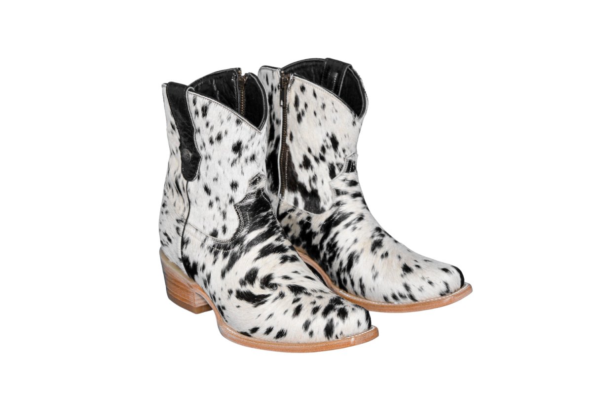 The Loretta Cowhide Boots - Size 8.5 US - Stiefeld Boots