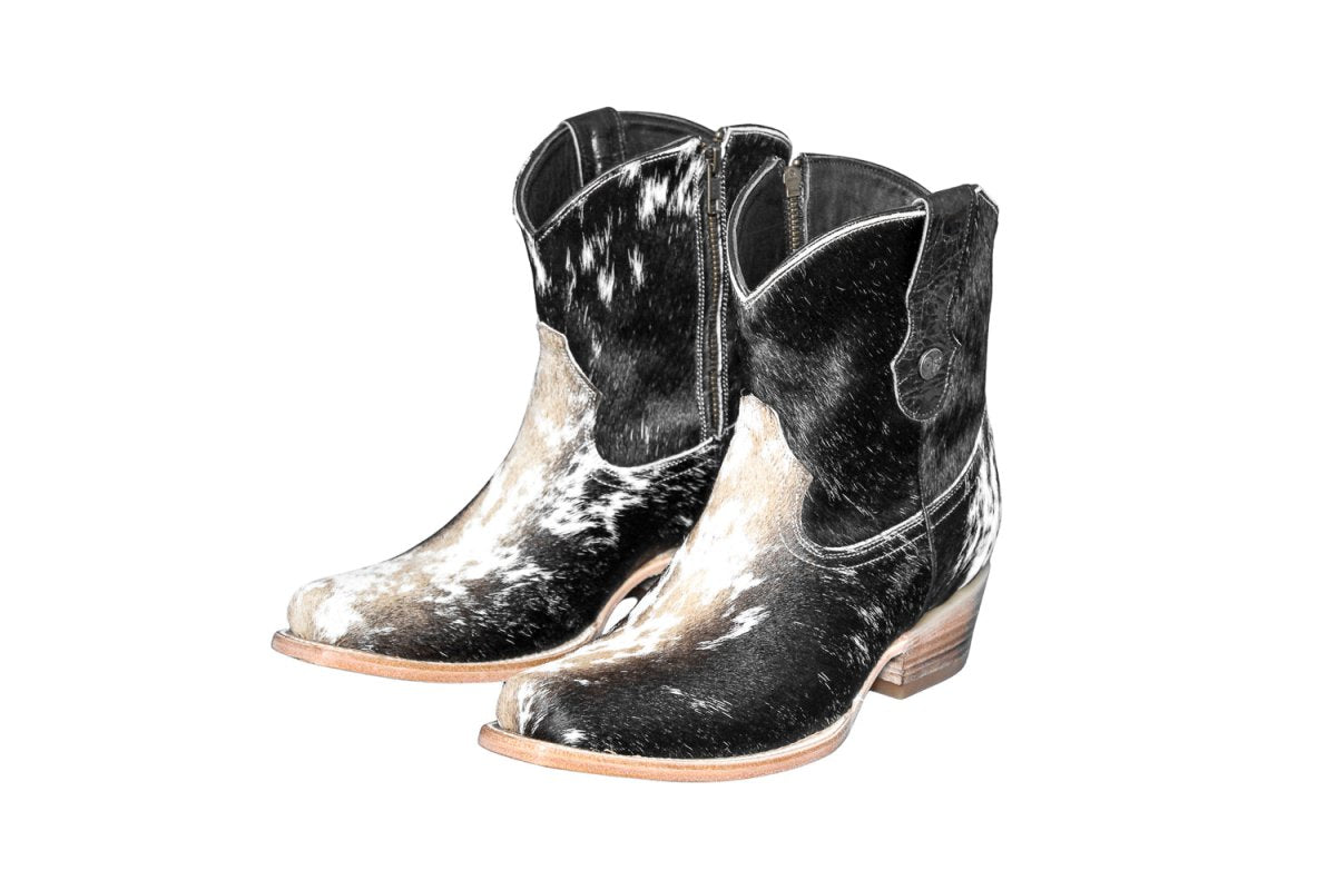 The Loretta Cowhide Boots - Size 9 US - Stiefeld Boots