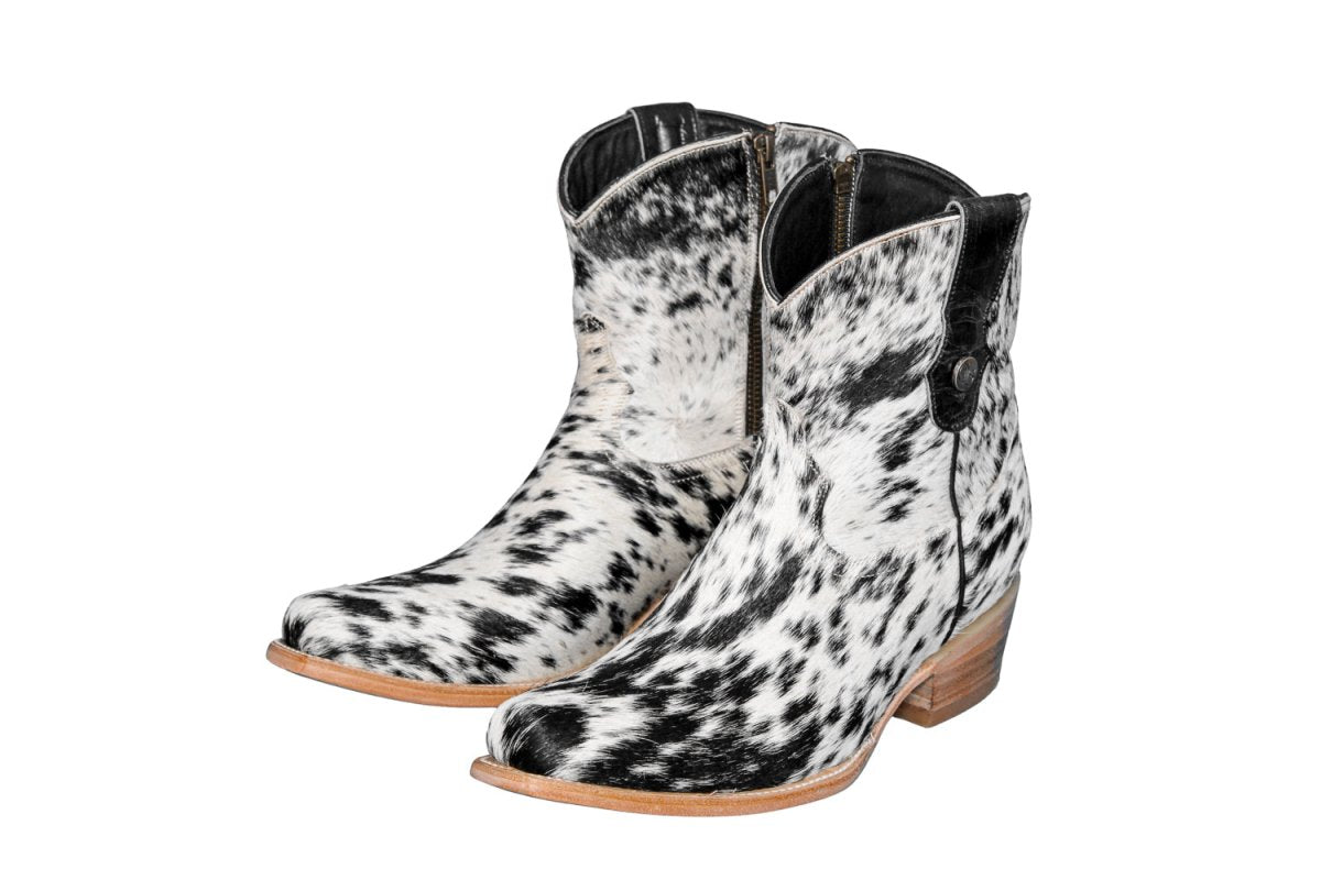The Loretta Cowhide Boots - Size 9.5 US - Stiefeld Boots