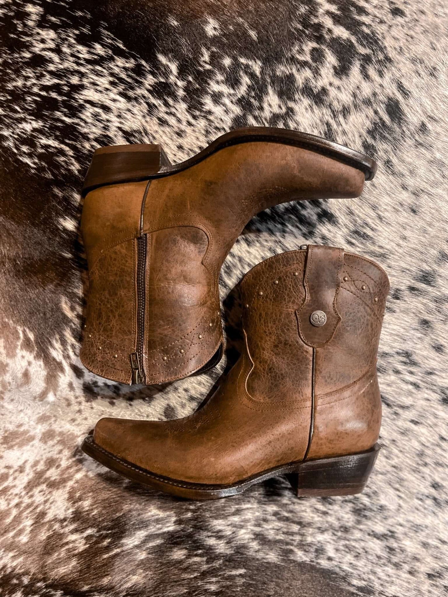 Loretta Brown Leather Boots – Short Western Boots with Decorative Hardware